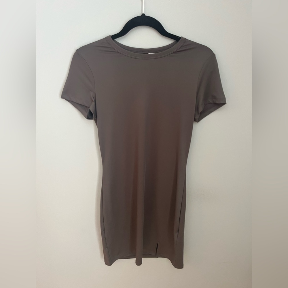H&M ‘Divided’ Brown Short Sleeve dress